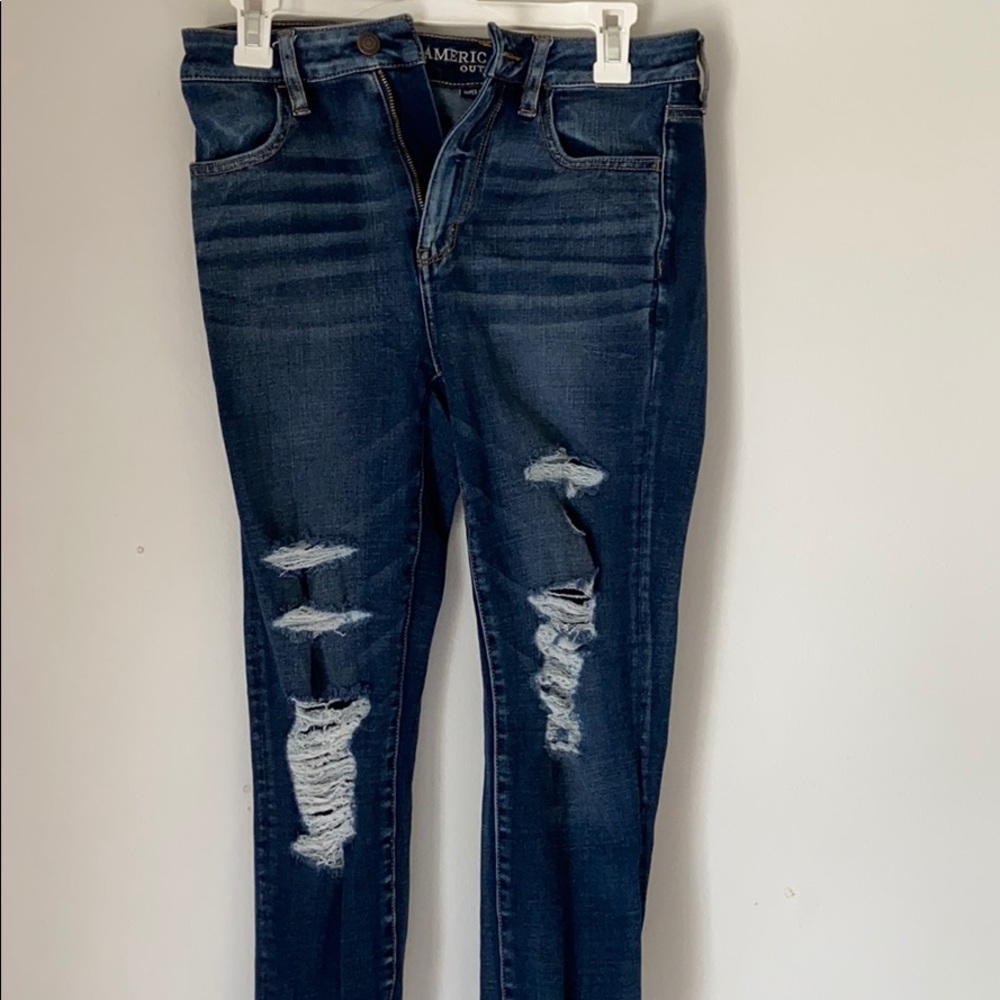 American Eagle blue ripped jeans